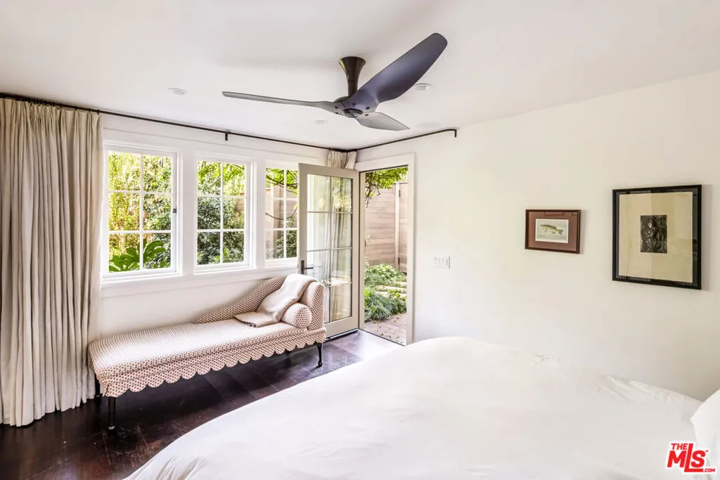 Santa Monica, California 90402, United States, 5 Bedrooms Bedrooms, ,6 BathroomsBathrooms,Residential,Active,240485