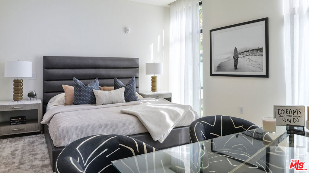 425 N Palm Drive 104