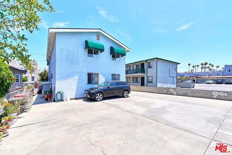 1229 S Harvard Boulevard