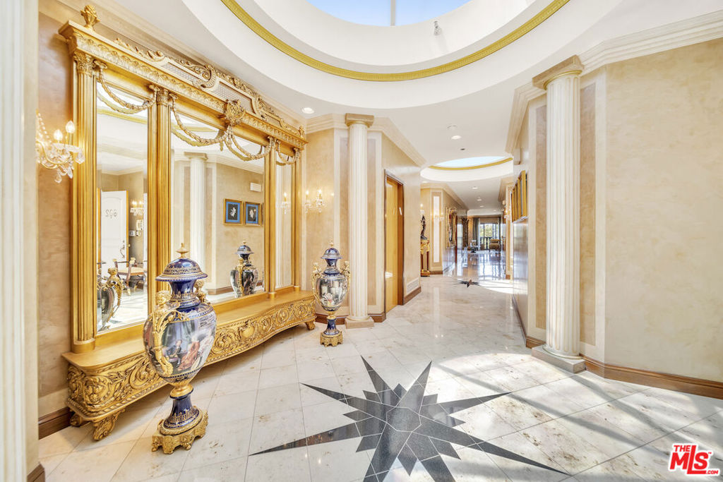 425 N Maple Drive PH 602