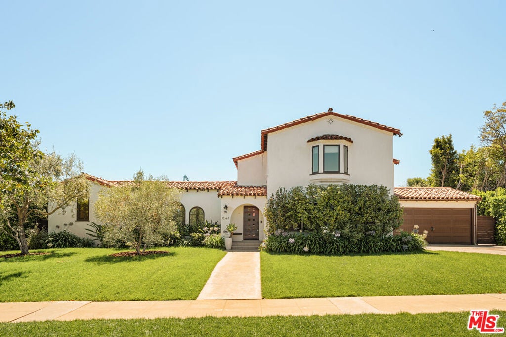 647 Toyopa Drive