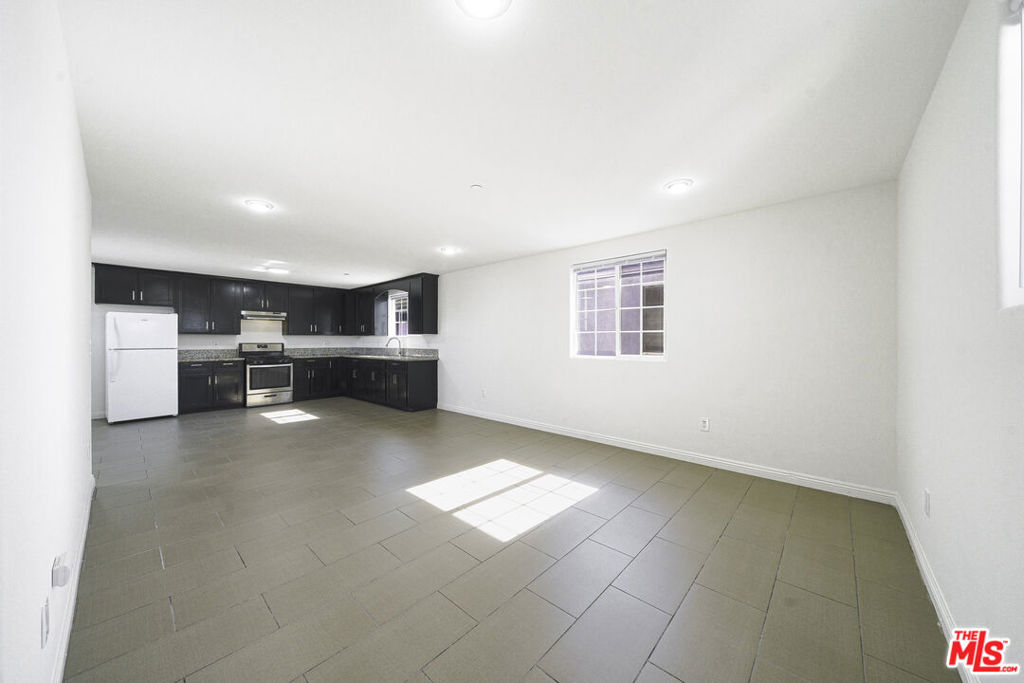 10952 Wilmington Avenue