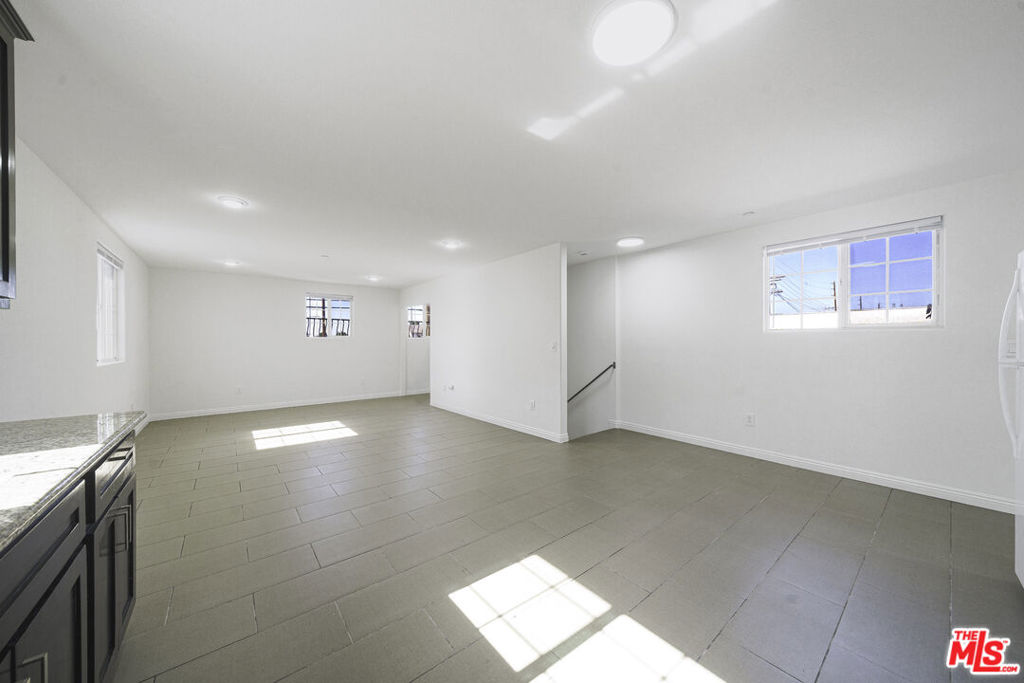 10952 Wilmington Avenue