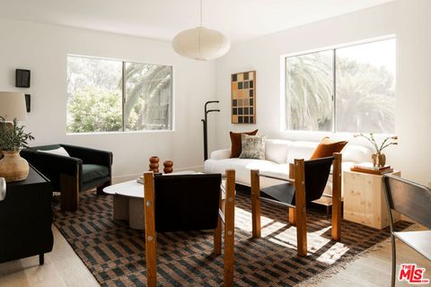 872 Lucile Avenue D Los Angeles CA 90026