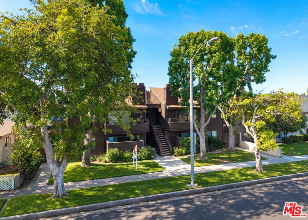3608 W Orange Avenue
