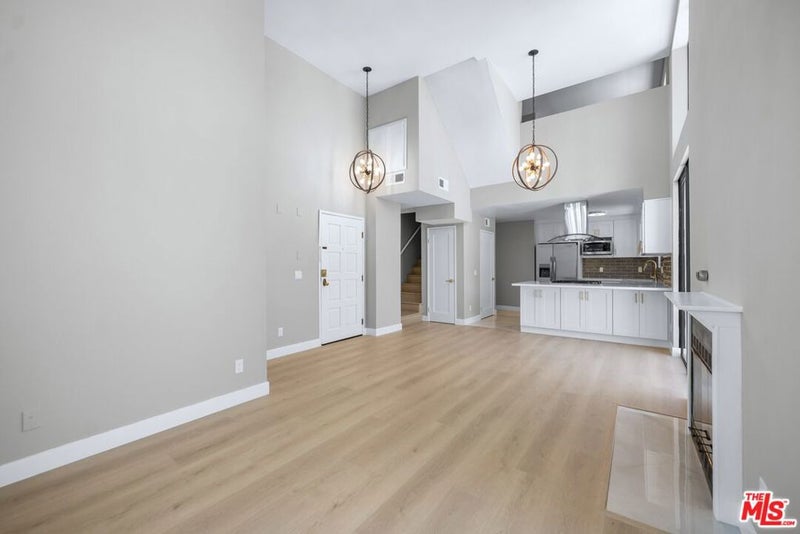 869 S Wooster Street 301