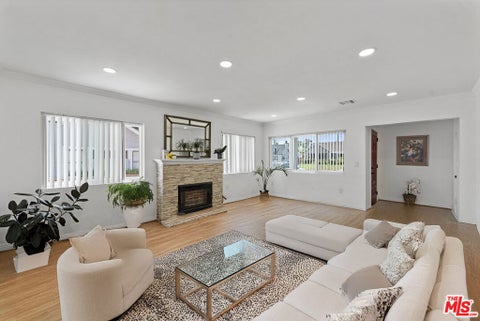 Photo of 1430 N Dominion Avenue, Pasadena, CA 91104 (MLS # 26843817)