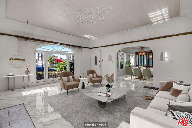 1922 W 80th Street