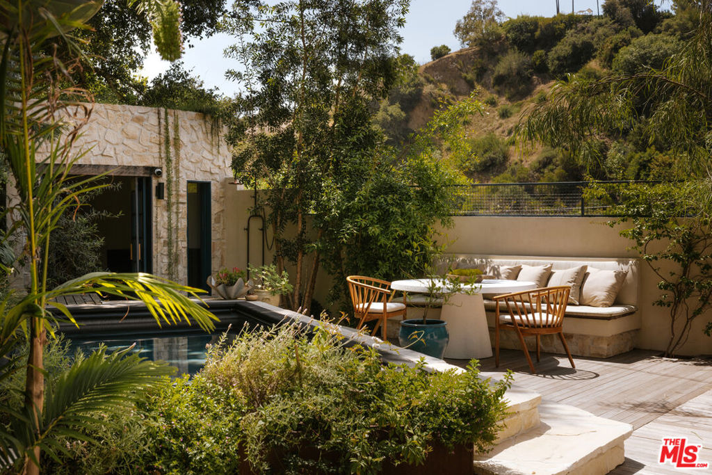 5800 Spring Oak Terrace