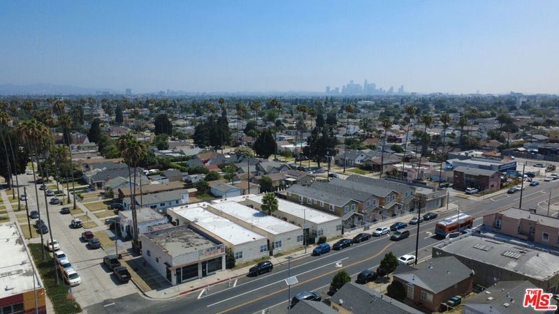 2417 W Vernon Avenue