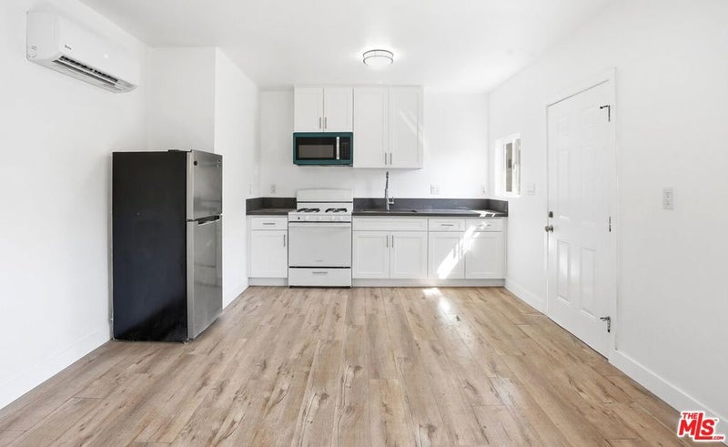 208 W 49th Street