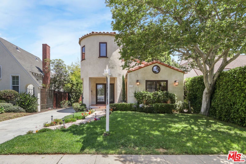2130 Manning Avenue