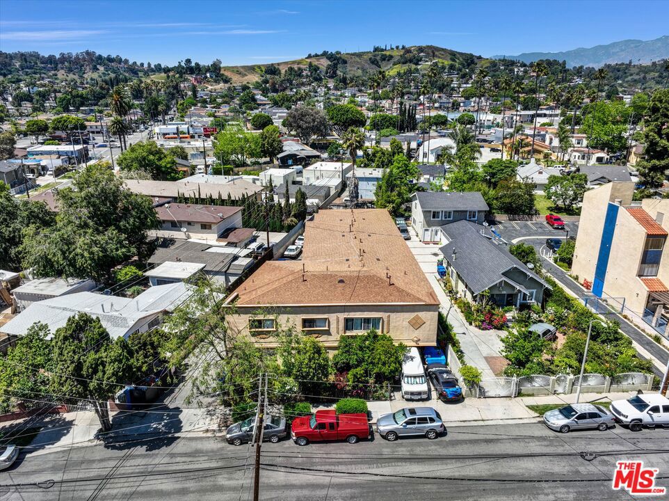 Properties 3 5005 Axtell Street