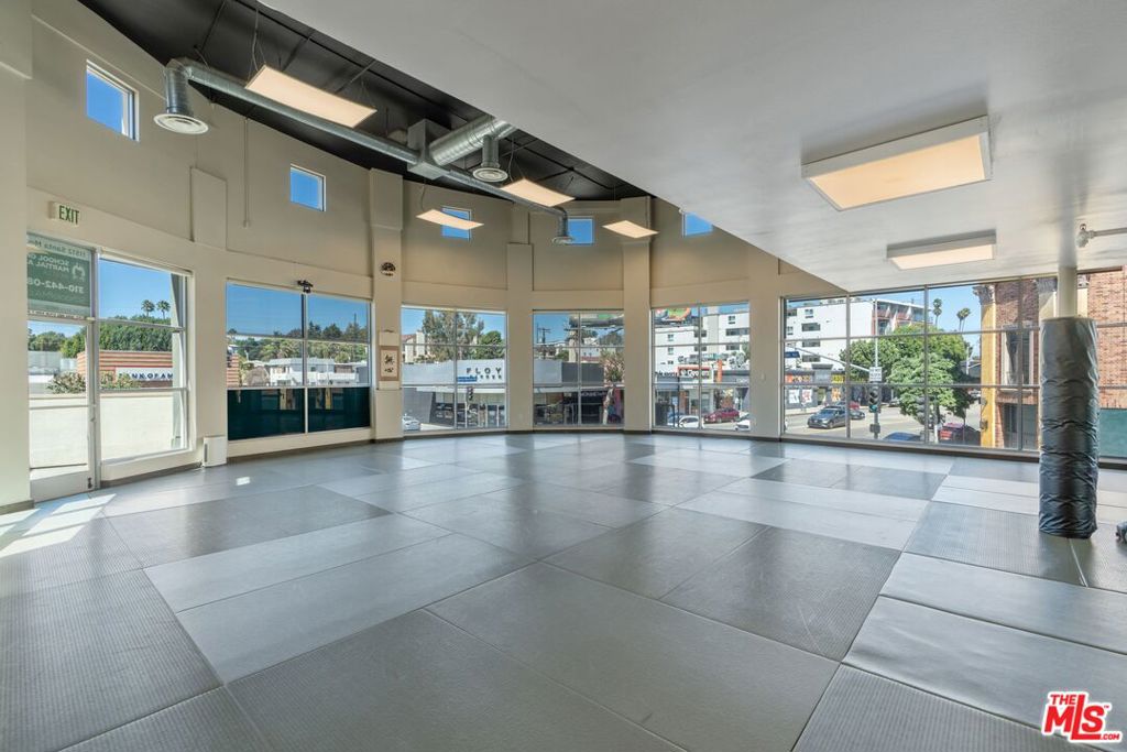 Properties 4 11500 Santa Monica Boulevard