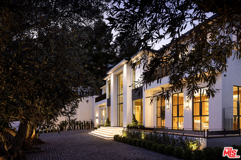 Properties 1 1165 Somera Road