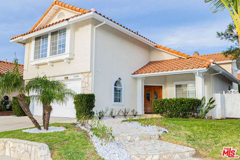 12000 Falcon Crest Way Porter Ranch CA 91326