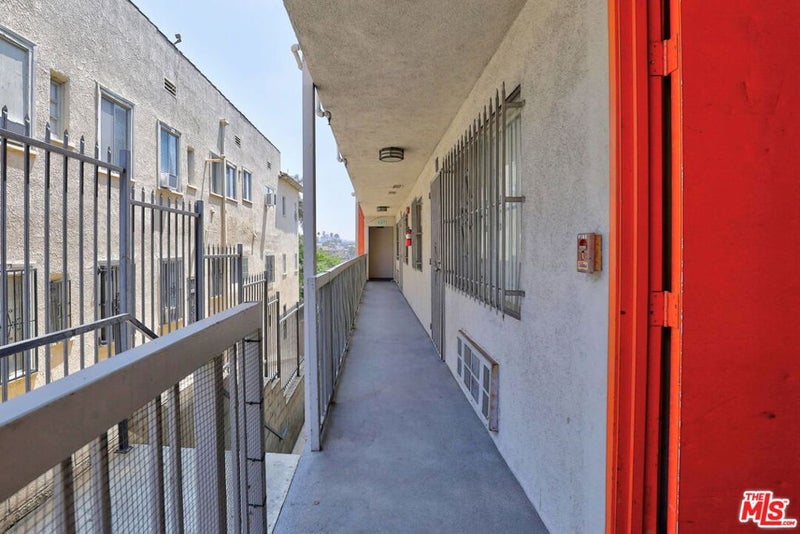 313 N Alexandria Avenue