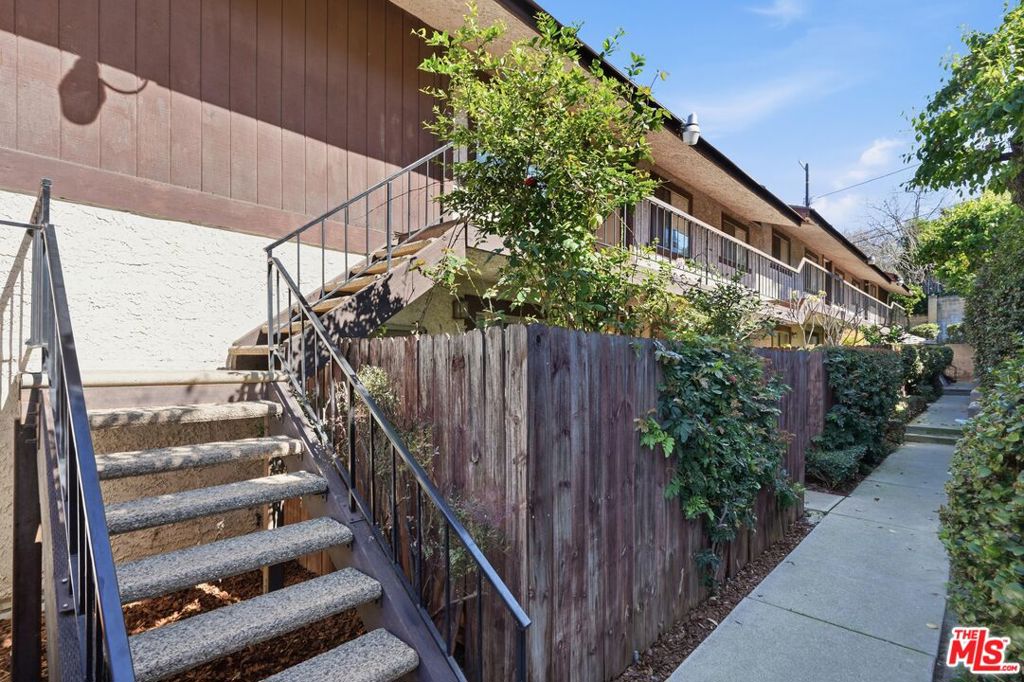 3424 Pueblo Avenue 8