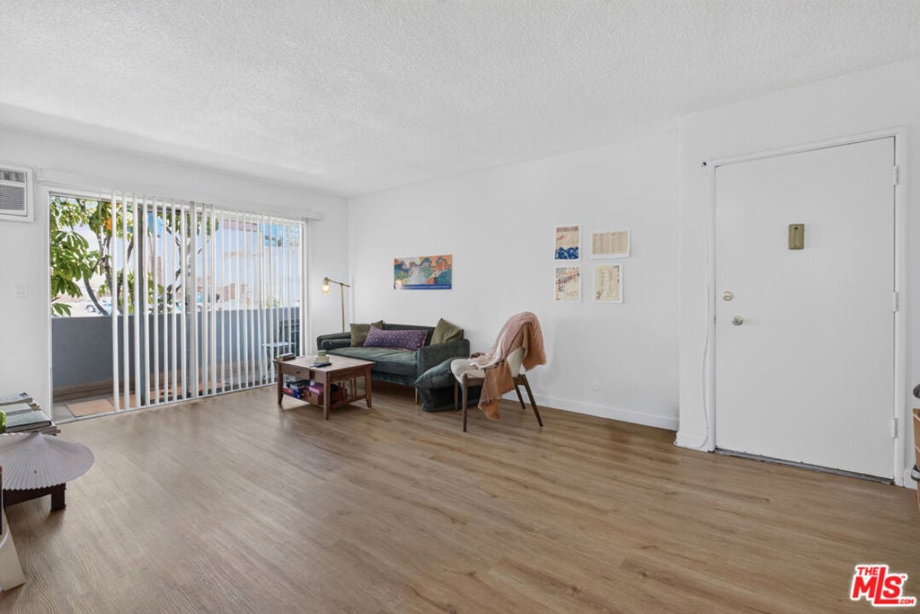 1432 N Fairfax Avenue