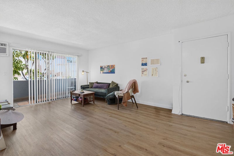 1432 N Fairfax Avenue