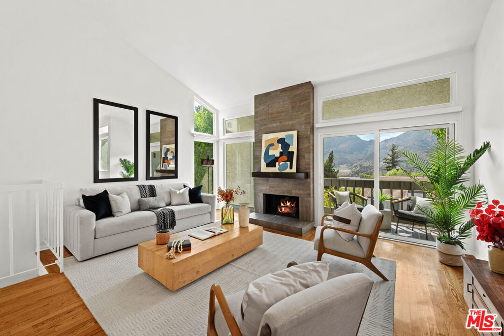 1700 Palisades Drive