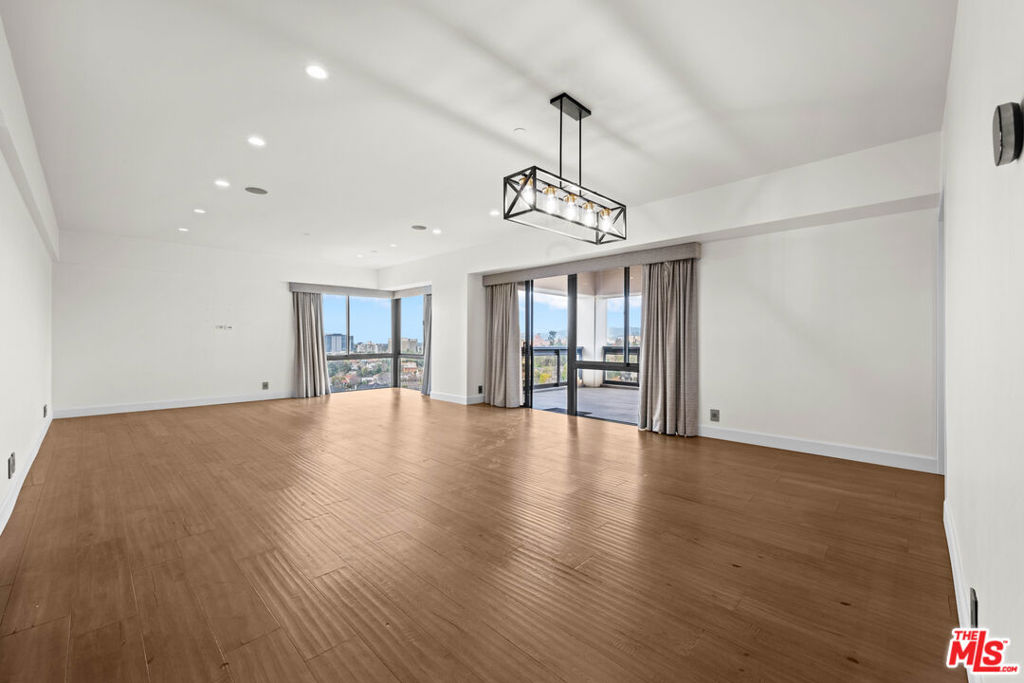 10445 Wilshire Boulevard 1204