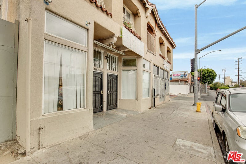 6101 Compton Avenue