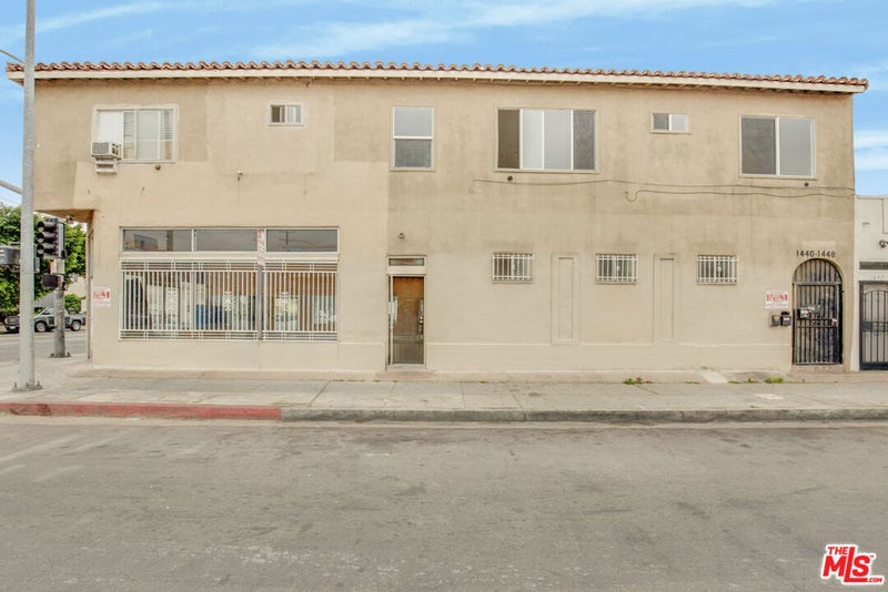 6101 Compton Avenue