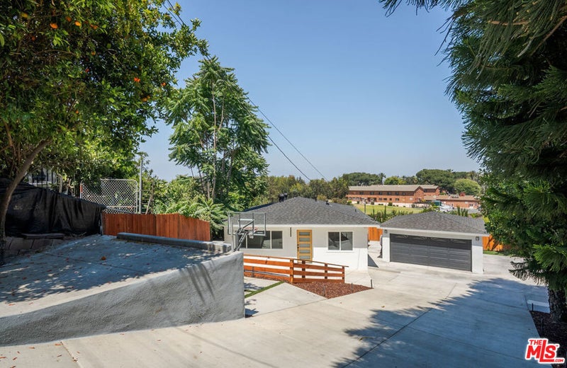 2250 Kays Avenue