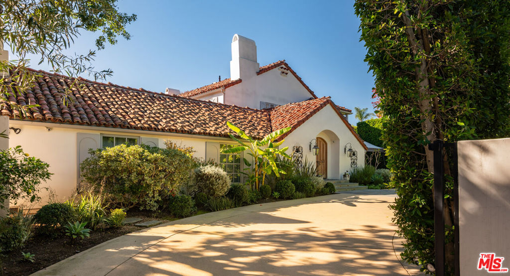 523 N Beverly Drive