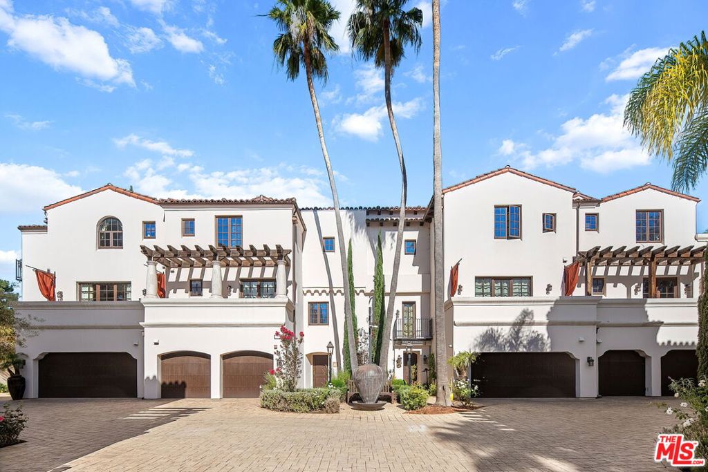 11937 W Sunset Boulevard 8