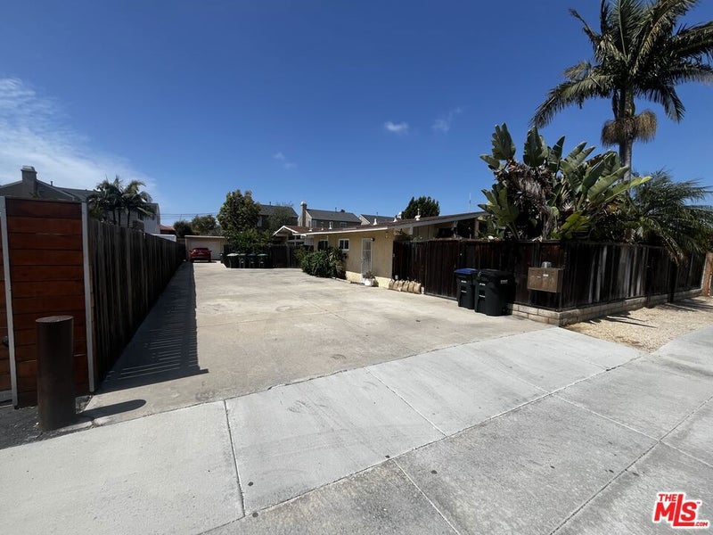 317 University Drive UnitsA,B,C