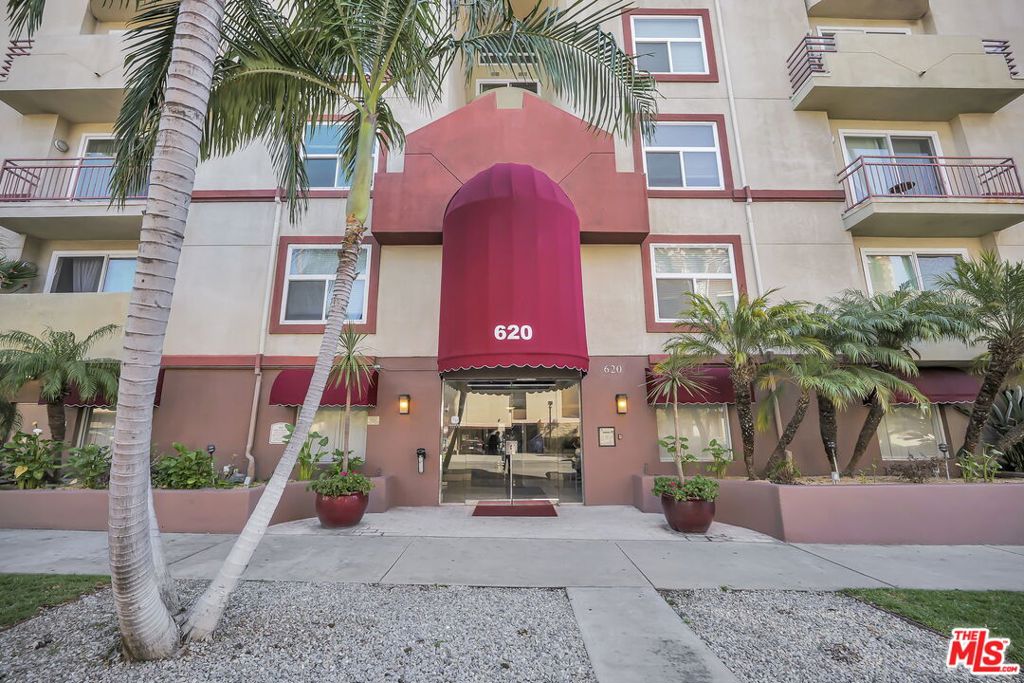 620 S Gramercy Place 135