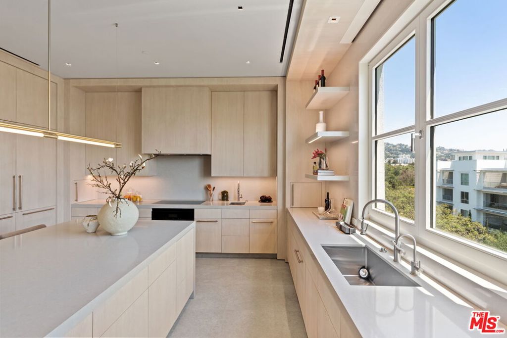 Properties 3 455 N Palm Drive PH