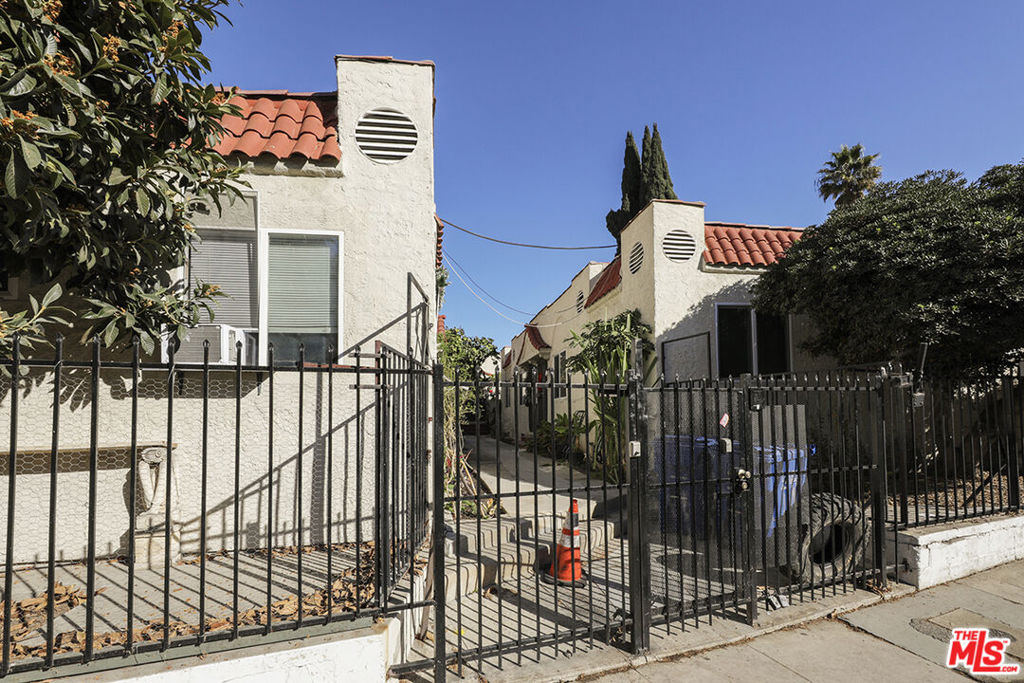 4011 Country Club Drive