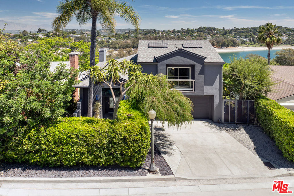Properties 1 2264 Moreno Drive