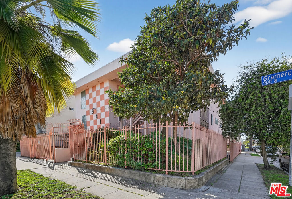 941 S Gramercy Place