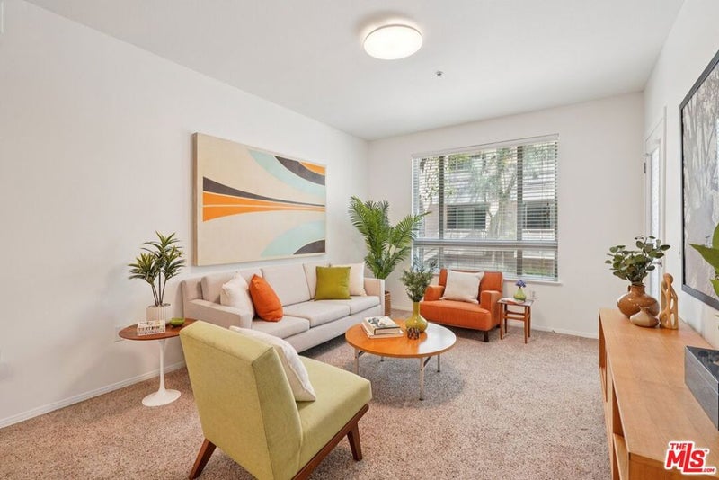 100 S Alameda Street 150