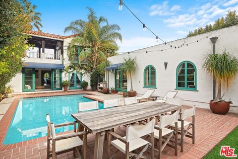 Photo of 4267 Murietta Avenue, Sherman Oaks, CA 91423 (MLS # 26845705)