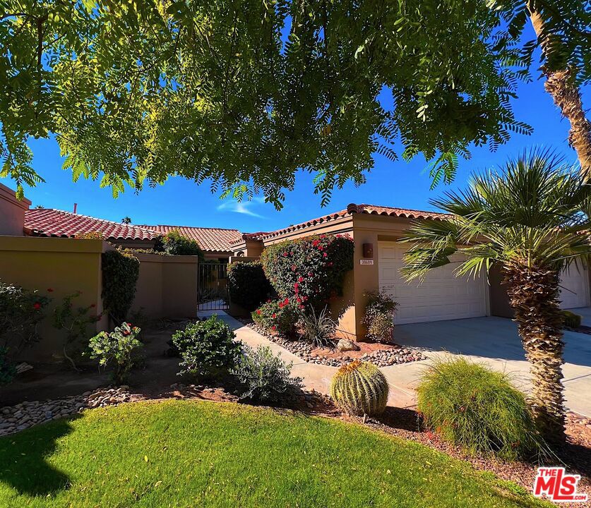 38689 Dahlia Way