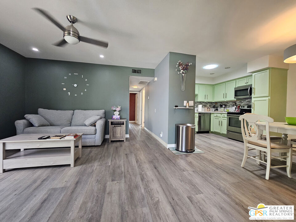 1333 Sunflower Circle