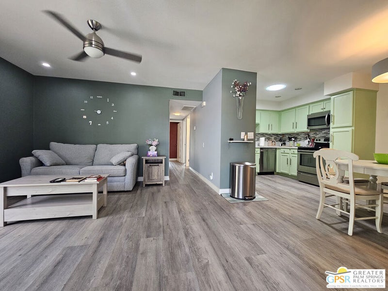 1333 Sunflower Circle