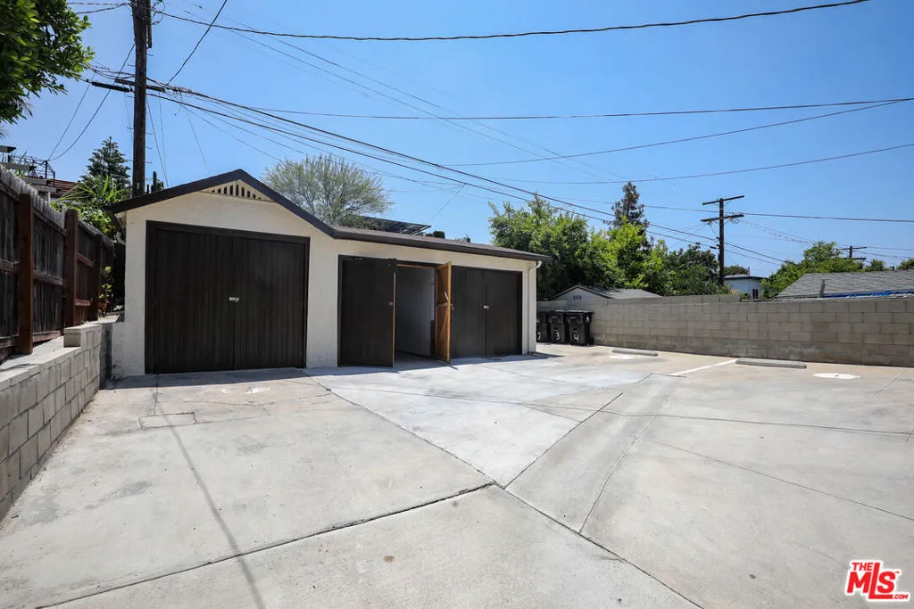 Los Angeles, California 90042, United States, 1 Bedroom Bedrooms, ,1 BathroomBathrooms,Residential,Active,167864