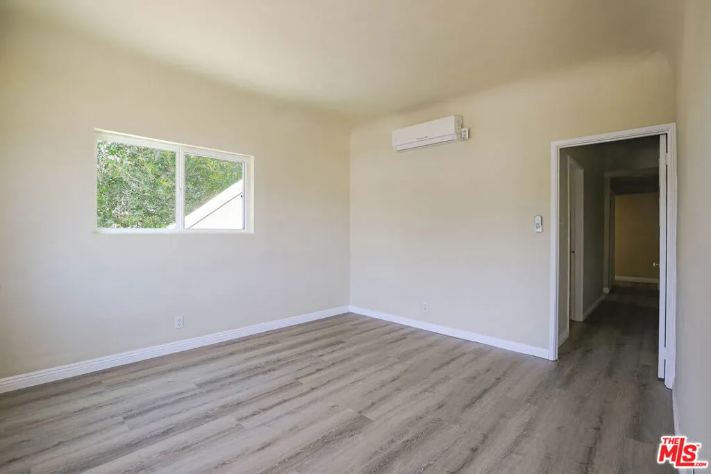 Los Angeles, California 90042, United States, 1 Bedroom Bedrooms, ,1 BathroomBathrooms,Residential,Active,167864