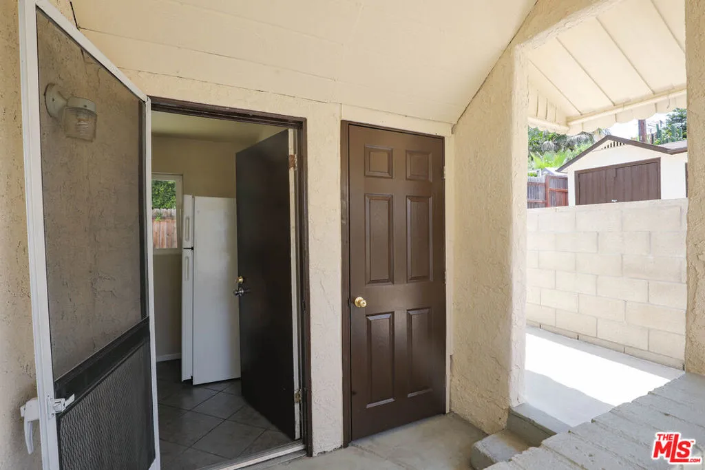 Los Angeles, California 90042, United States, 1 Bedroom Bedrooms, ,1 BathroomBathrooms,Residential,Active,167864