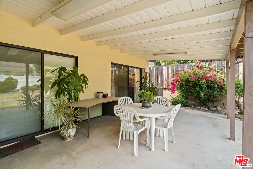 Sierra Madre, California 91024, United States, 3 Bedrooms Bedrooms, ,2 BathroomsBathrooms,Residential,Pending,206317