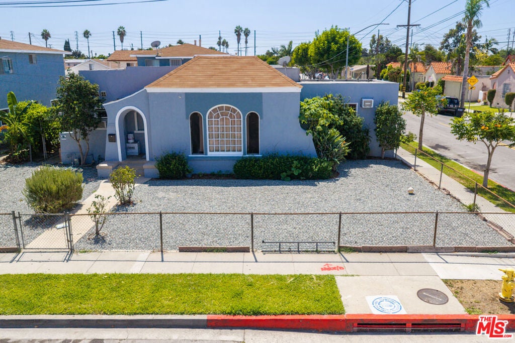 3700 E 61st Street