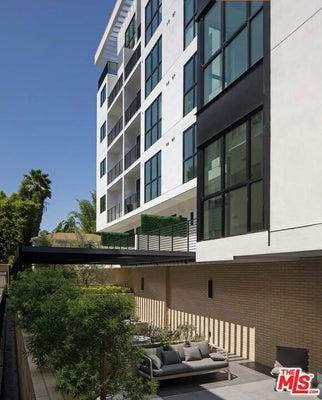 105 S DOHENY DR APT 306, LOS ANGELES, CA 90048 - Image ccfbbca987d1657987853b482db8a1e7/192577686
