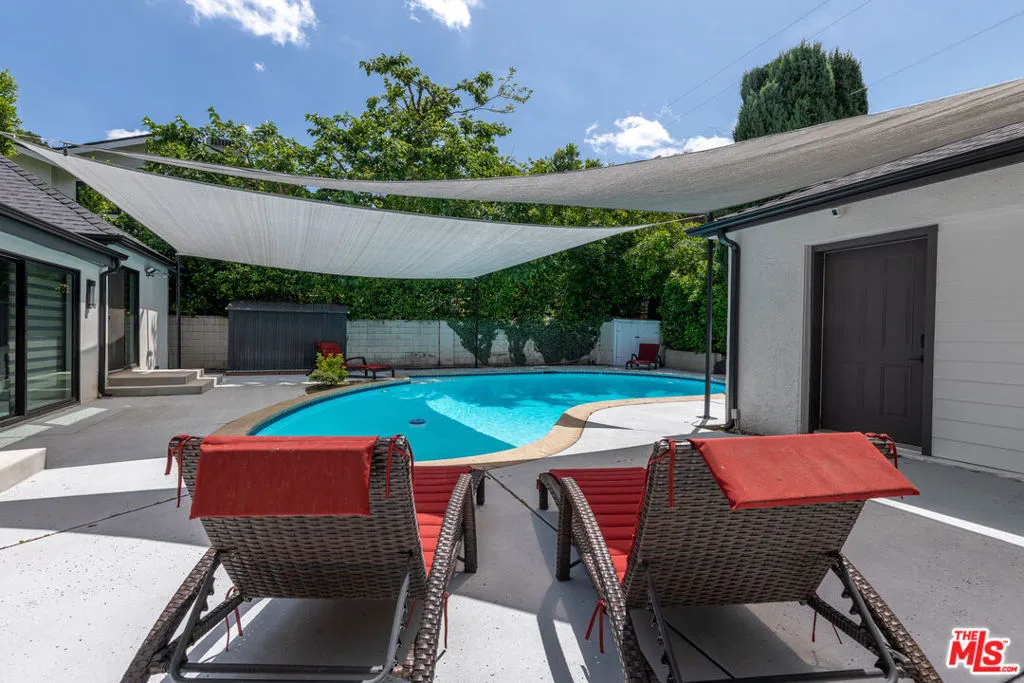 Studio City, California 91604, United States, 3 Bedrooms Bedrooms, ,3 BathroomsBathrooms,Residential,Active,136657