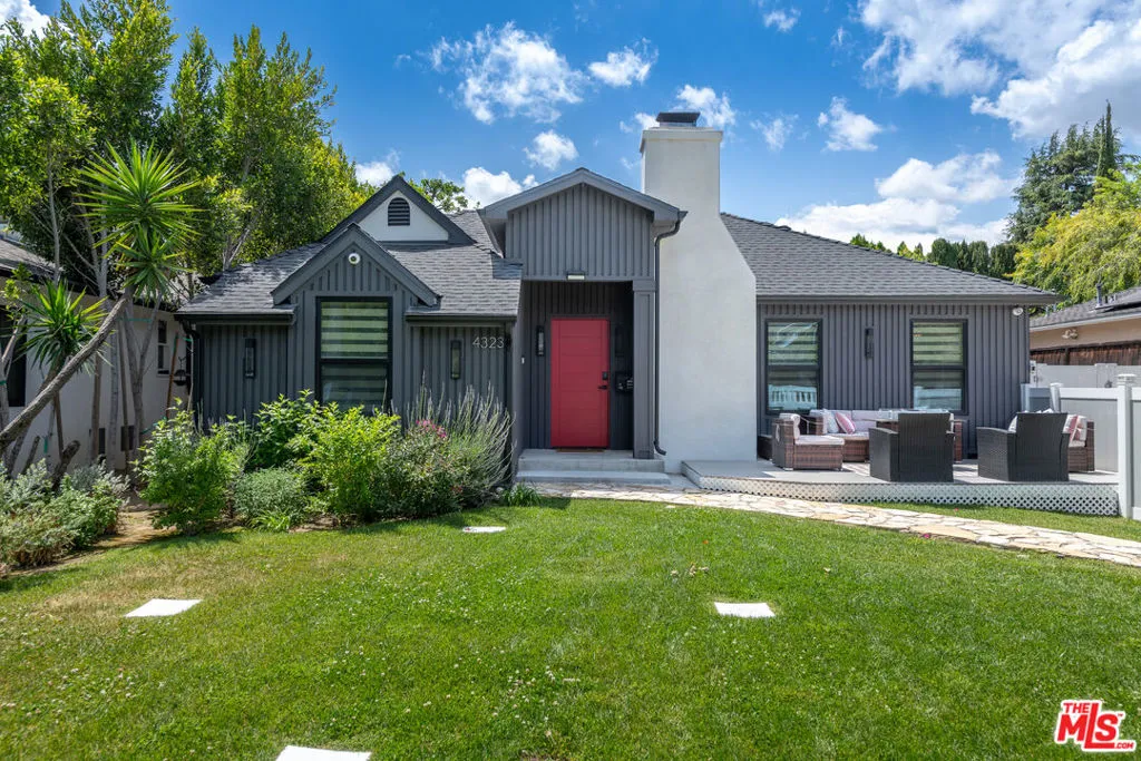 Studio City, California 91604, United States, 3 Bedrooms Bedrooms, ,3 BathroomsBathrooms,Residential,Active,136657